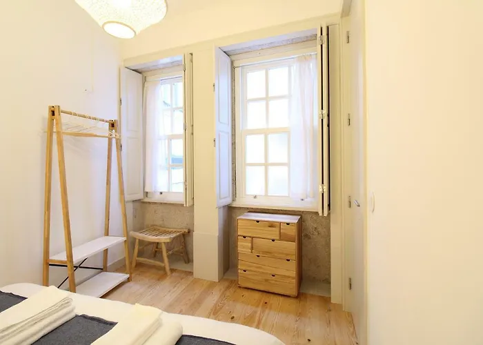 Host Wise - Unik Oporto